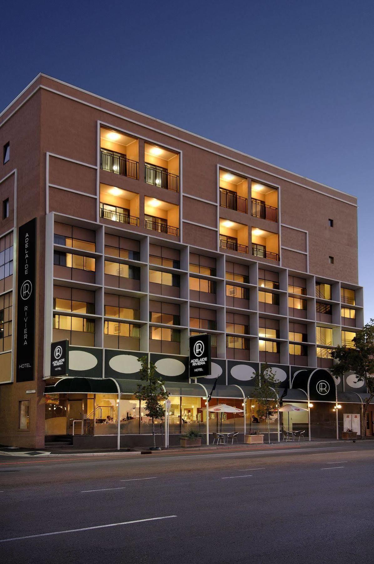 Adelaide Riviera Hotel Buitenkant foto